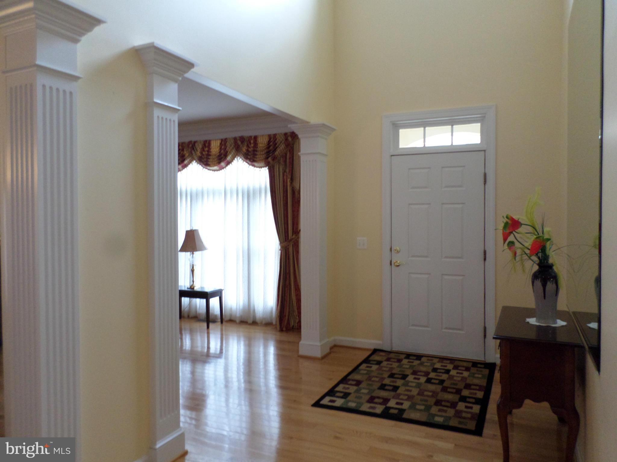8588 Beatrice Court Springfield, VA 22152 - Photo 6 of 30 Interior (General)