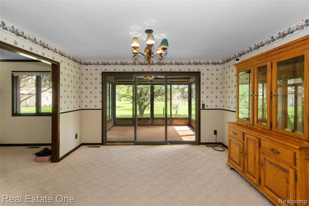 9050 Earhart Road South Lyon, MI 48178 - Photo 15 of 55