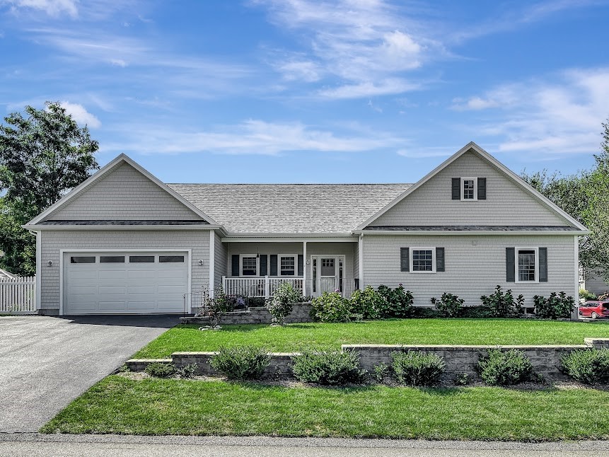 7 Deer Run Road Bristol, RI 02809 - Photo 1 of 42 Gallery Image 1