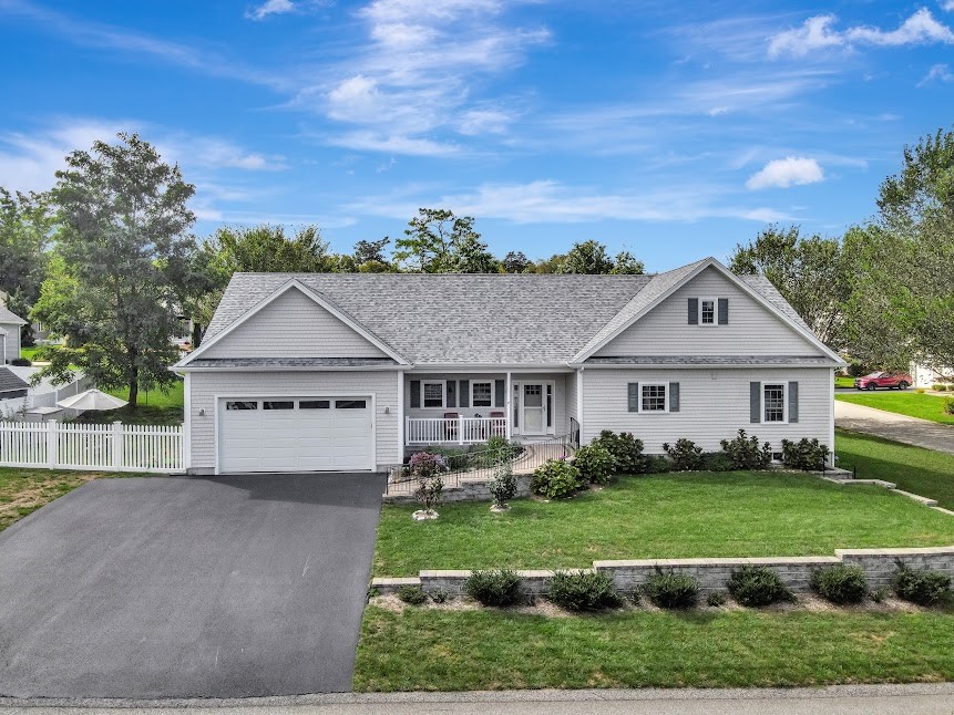 7 Deer Run Road Bristol, RI 02809 - Photo 3 of 42 Gallery Image 3