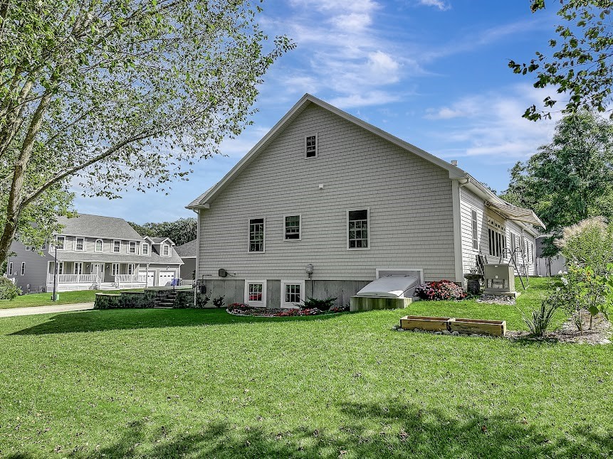 7 Deer Run Road Bristol, RI 02809 - Photo 35 of 42 Gallery Image 35
