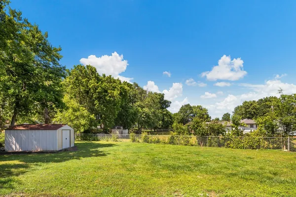 $2,300 | 2118 Crystal Drive, Nashville, TN 37210