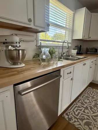 $2,300 | 2118 Crystal Drive, Nashville, TN 37210