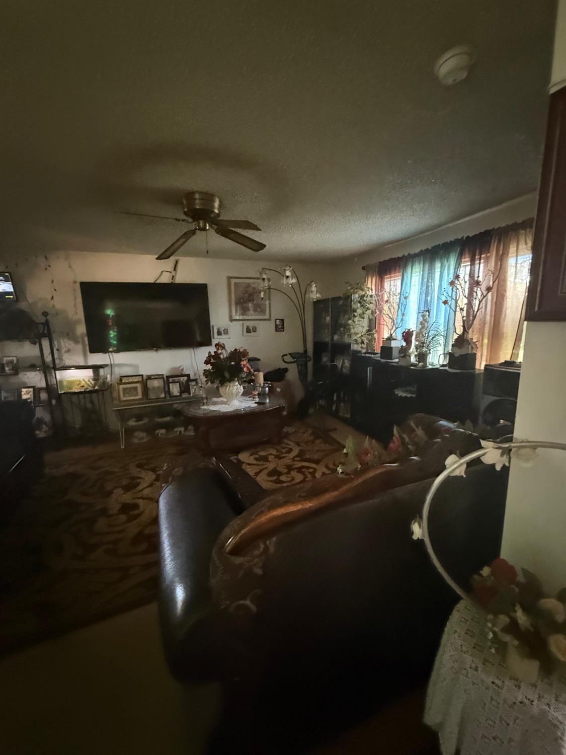 829 Ashlan Way Madera, CA 93638 - Photo 2 of 19