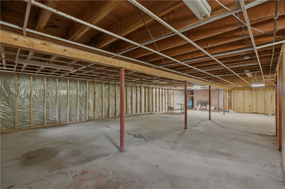 1639 Bulgarmarsh Road Tiverton, RI 02878 - Photo 33 of 47 Gallery Image 33