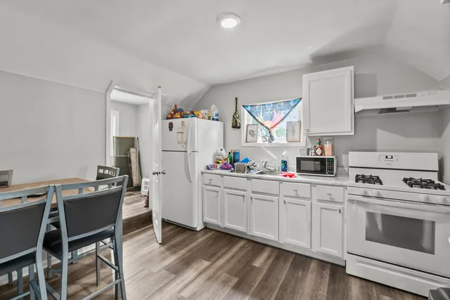 $240,000 | 305 Irving Street, Joliet, IL 60432