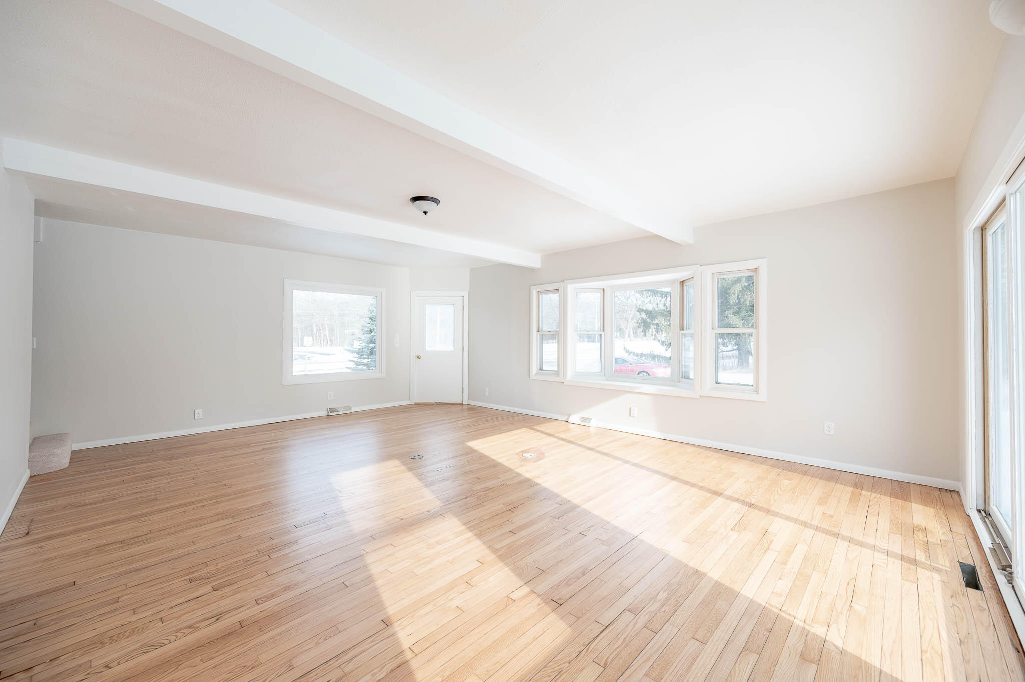 14703 Washington Avenue Union Grove, WI 53182 - Photo 4 of 18 Washington - 009