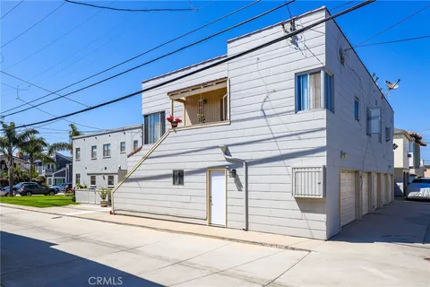 $3,899,000 | 112-114 4th Street, Seal Beach, CA 90740