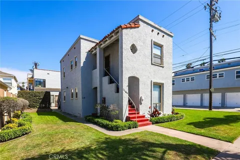 $3,899,000 | 112-114 4th Street, Seal Beach, CA 90740