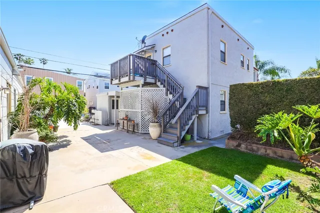 a view of a porch in front of house