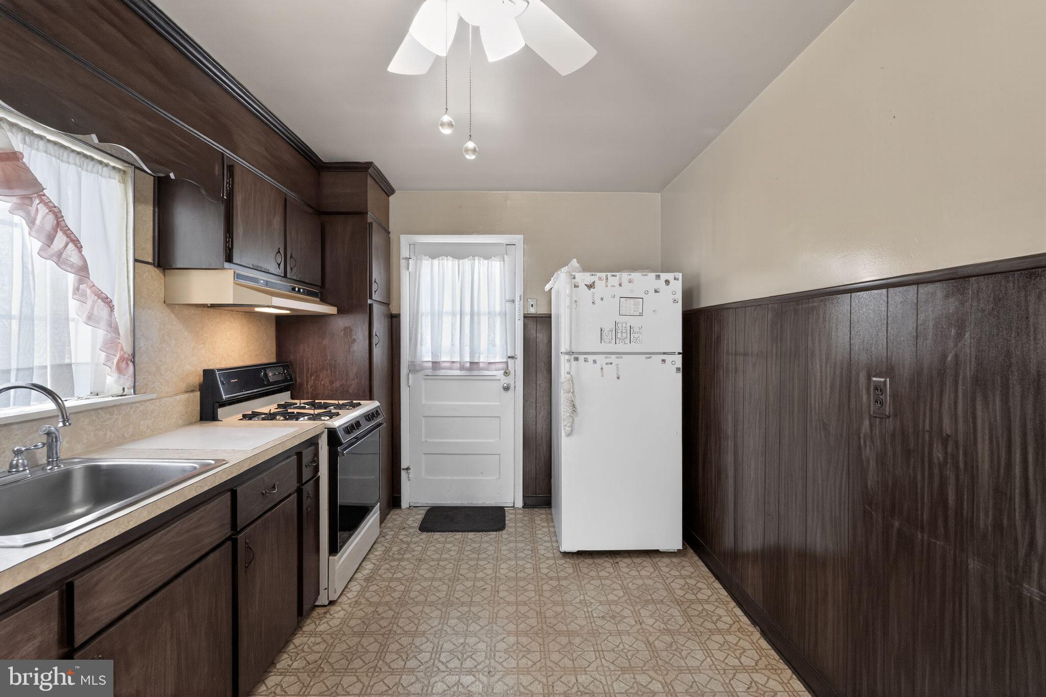 230 Windsor Avenue Upper Darby, PA 19082 - Photo 5 of 31 Gallery Image 5