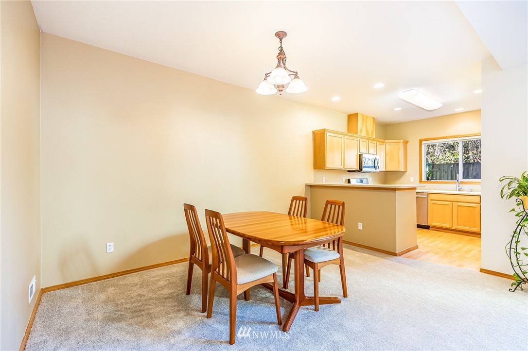 18864 108th Lane Southeast Renton, WA 98055 - Photo 11 of 35 Gallery Image 11