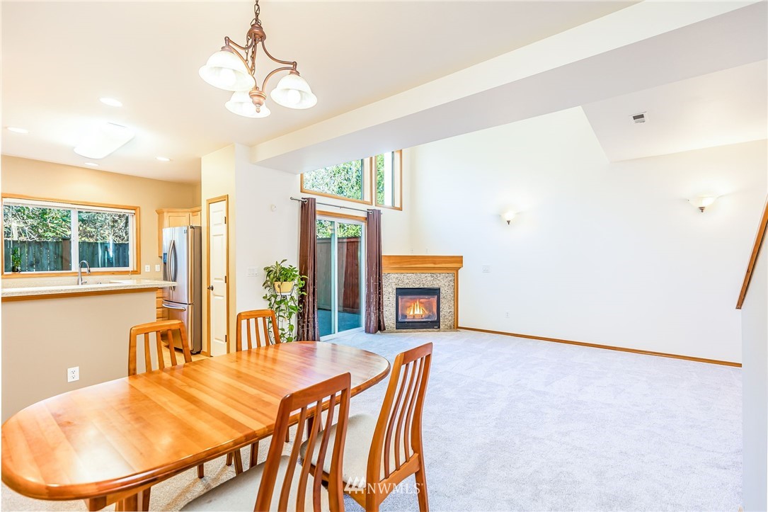 18864 108th Lane Southeast Renton, WA 98055 - Photo 12 of 35 Gallery Image 12