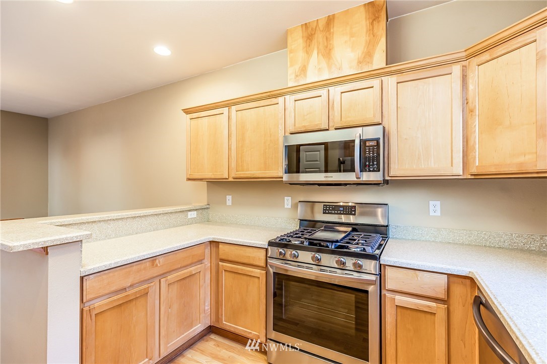 18864 108th Lane Southeast Renton, WA 98055 - Photo 14 of 35 Gallery Image 14