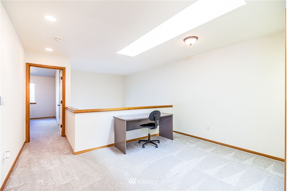 18864 108th Lane Southeast Renton, WA 98055 - Photo 15 of 35 Gallery Image 15