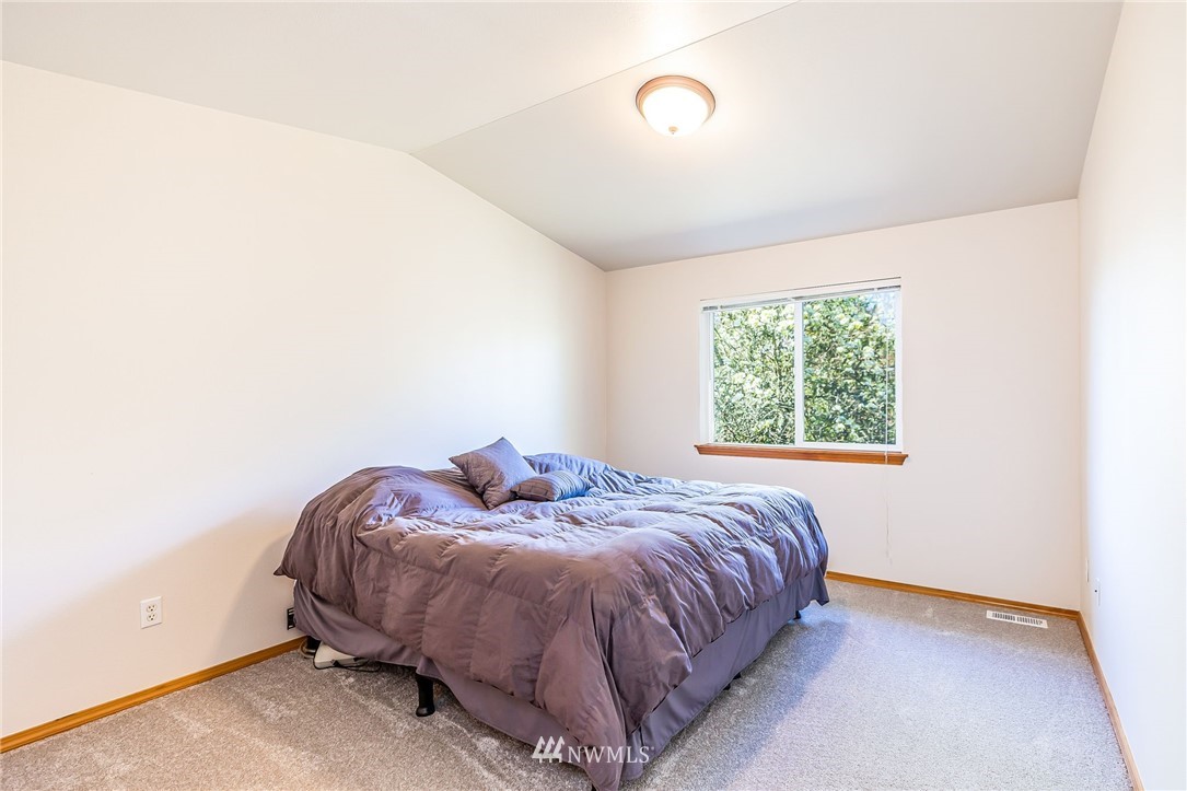 18864 108th Lane Southeast Renton, WA 98055 - Photo 17 of 35 Gallery Image 17