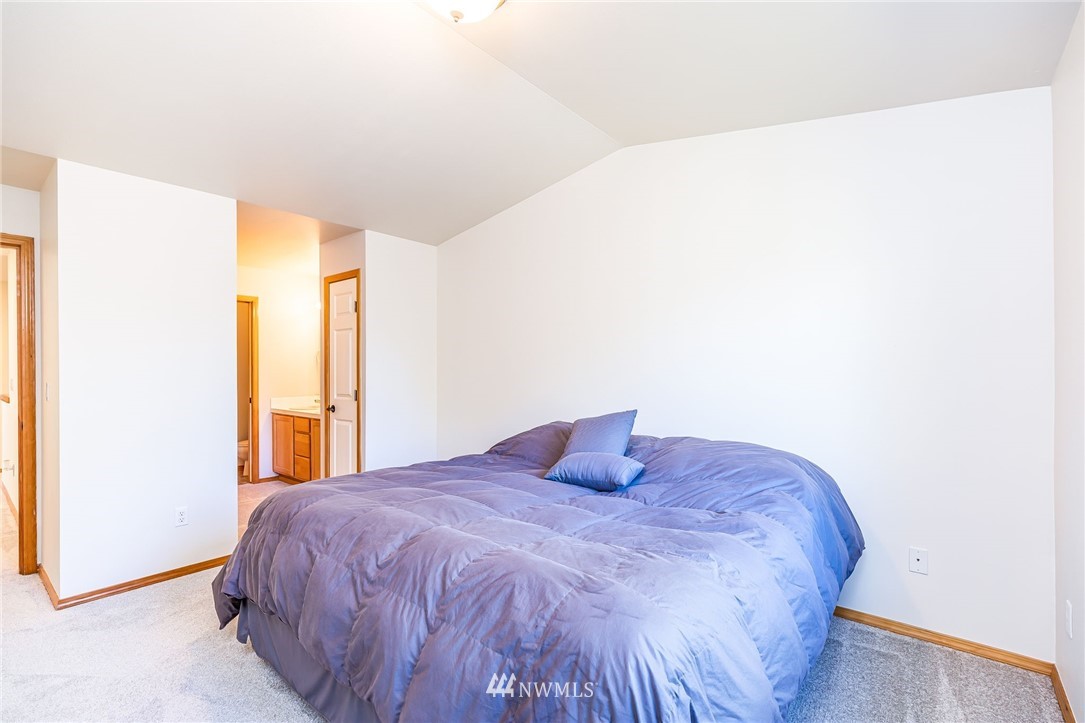 18864 108th Lane Southeast Renton, WA 98055 - Photo 18 of 35 Gallery Image 18