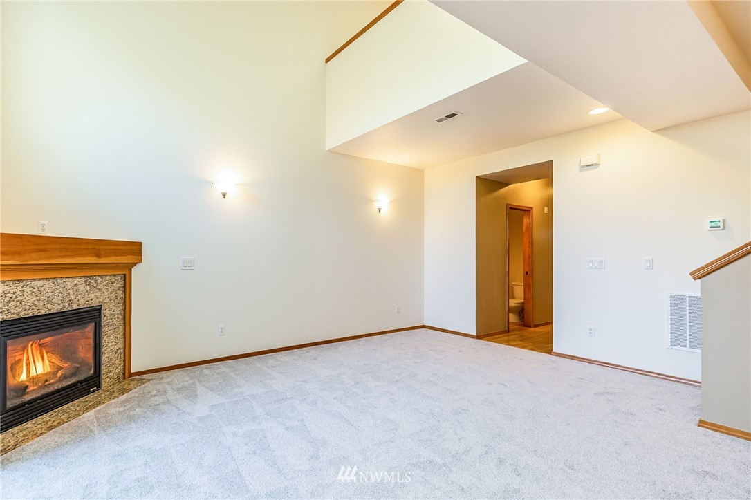 18864 108th Lane Southeast Renton, WA 98055 - Photo 10 of 35 Gallery Image 10