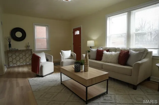 $179,900 | 8725 Goodfellow Boulevard, St. Louis, MO 63147