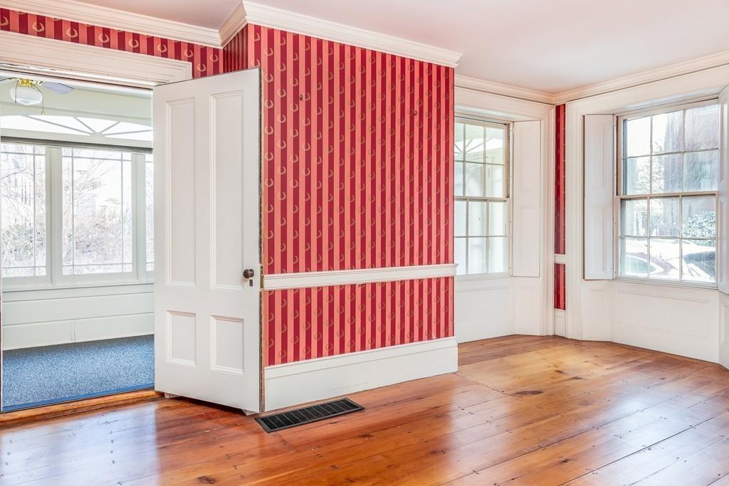 45-49 Pleasant Street Marblehead, MA 01945 - Photo 8 of 29