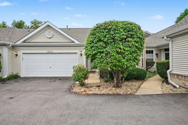 $274,900 | 13240 South Bayberry Lane, Plainfield, IL 60544
