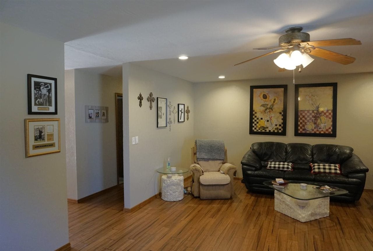 1403 Maple Street Perry, OK 73077 - Photo 19 of 38 Gallery Image 19