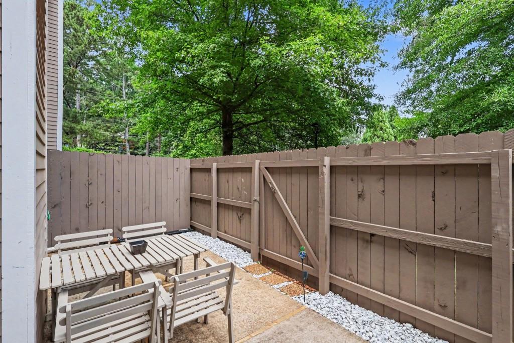 1104 Moorestown Circle Decatur, GA 30033 - Photo 5 of 40