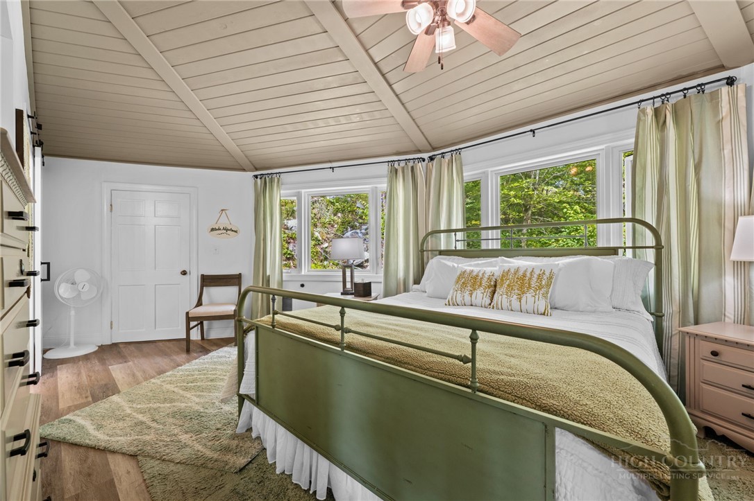 128 Village Road Beech Mountain, NC 28604 - Photo 17 of 32