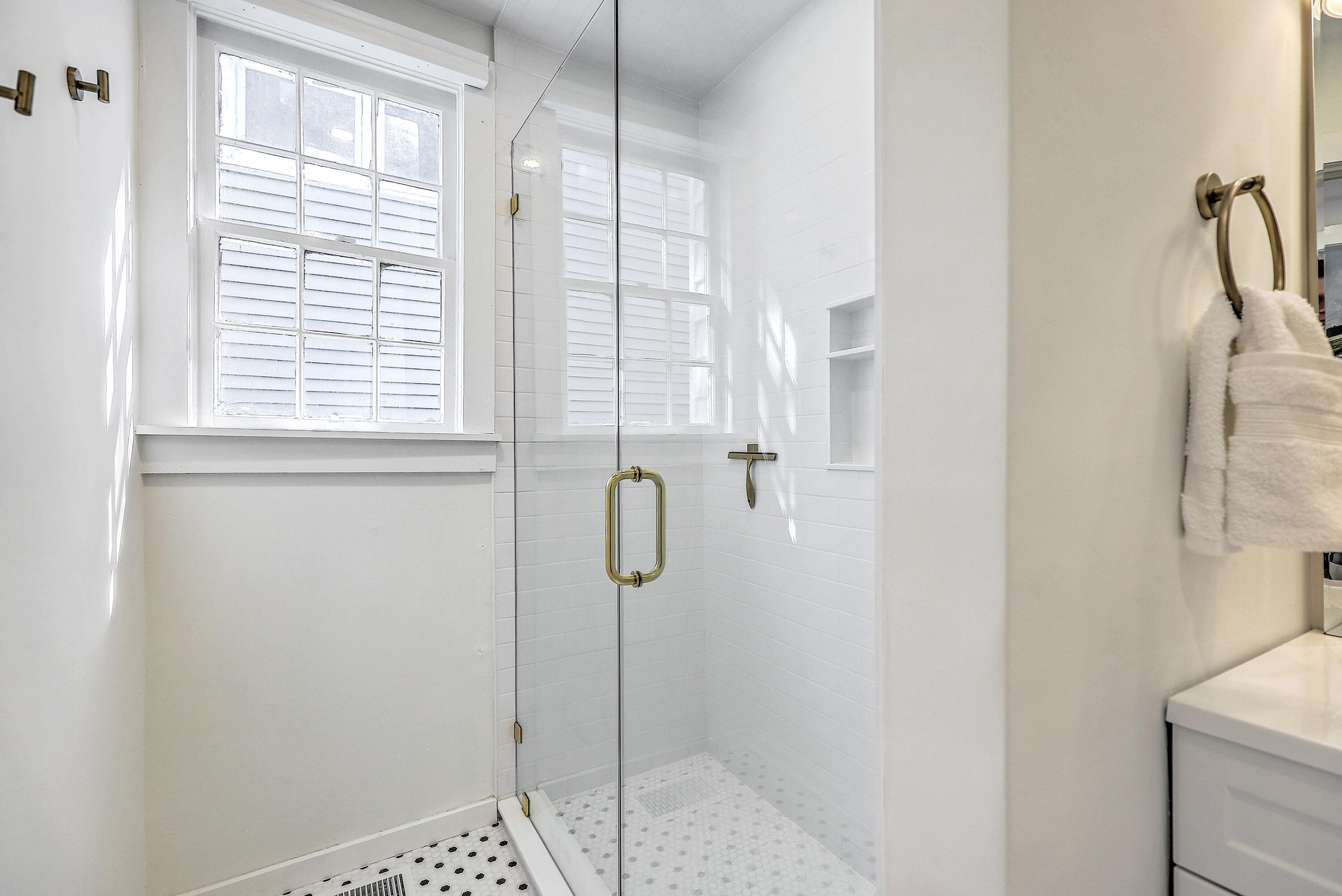 65 Ashe Street, Unit A Charleston, SC 29403 - Photo 14 of 34 0W7A9476_77_78_79_80_81_82