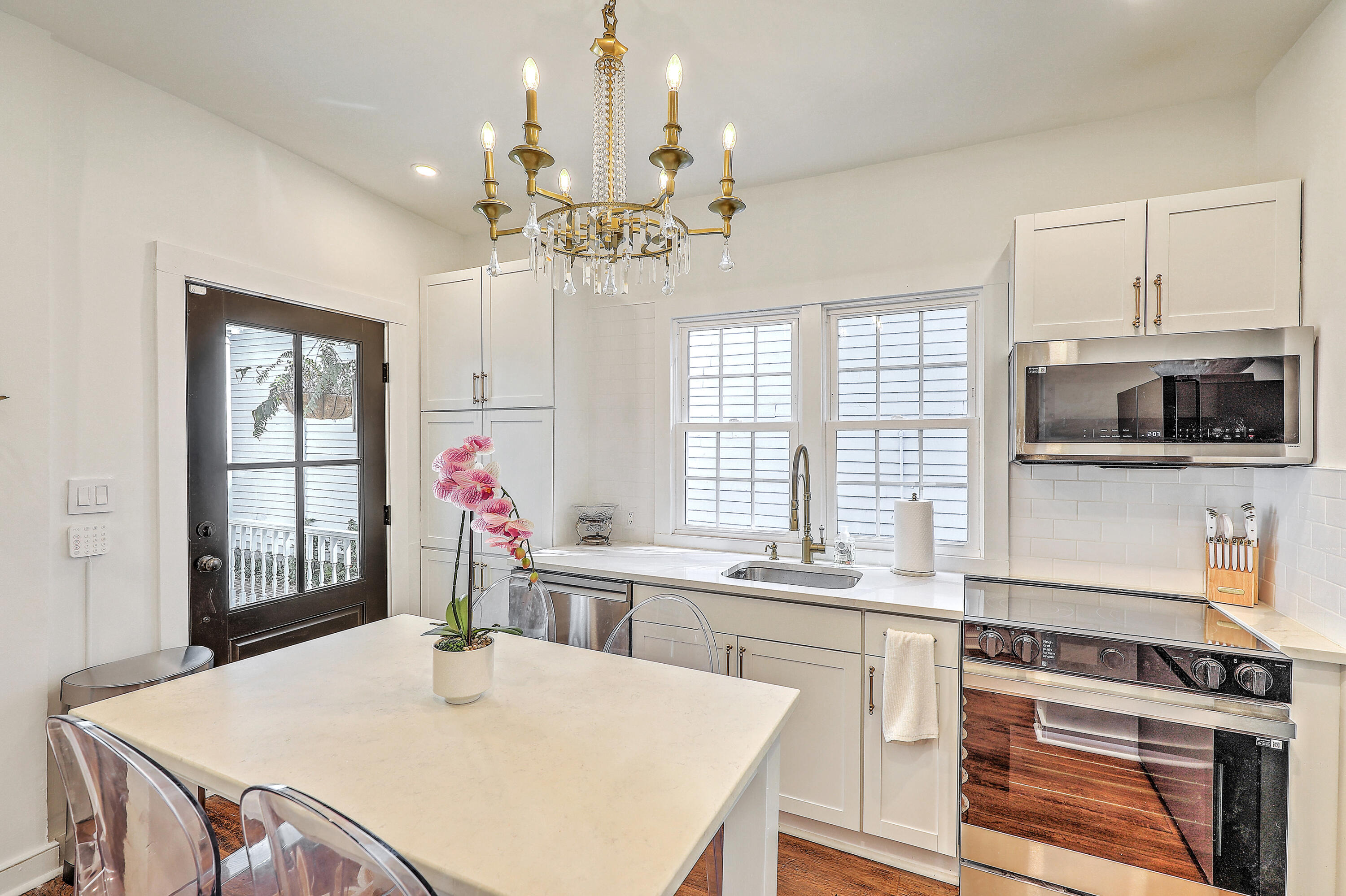 65 Ashe Street, Unit A Charleston, SC 29403 - Photo 9 of 34 0W7A9448_49_50_51_52_53_54