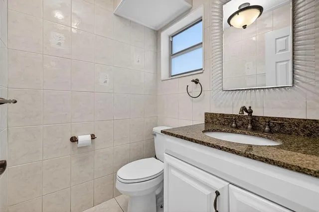 $2,175 | 1541 South Ocean Boulevard, Unit 122, Pompano Beach, FL 33062