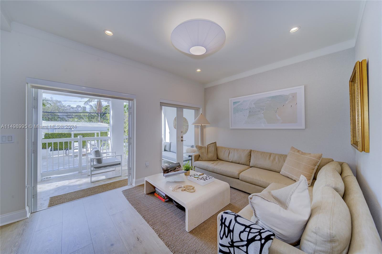 668 Fernwood Road, Unit 2 Key Biscayne, FL 33149 - Photo 11 of 43