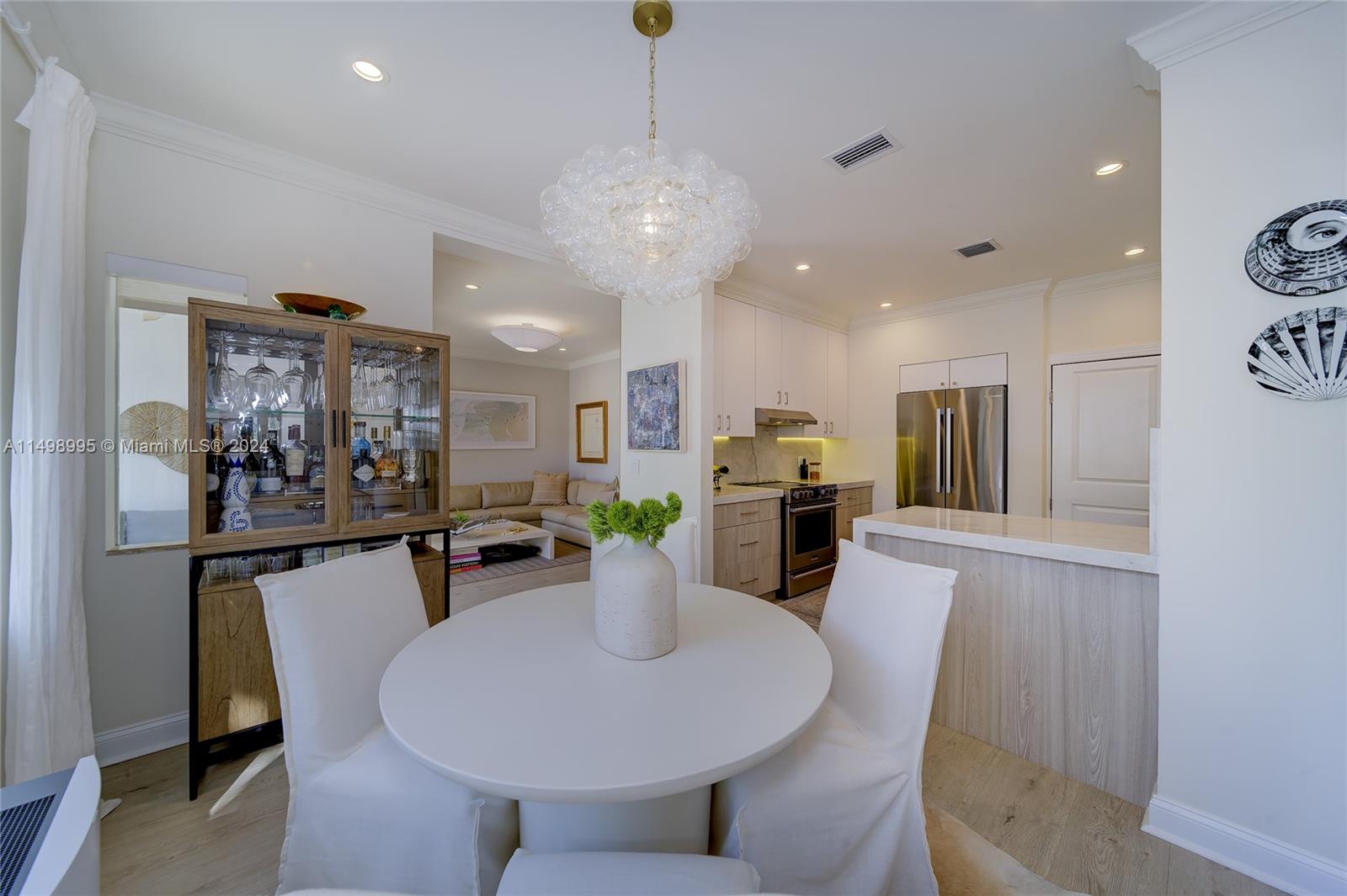 668 Fernwood Road, Unit 2 Key Biscayne, FL 33149 - Photo 15 of 43