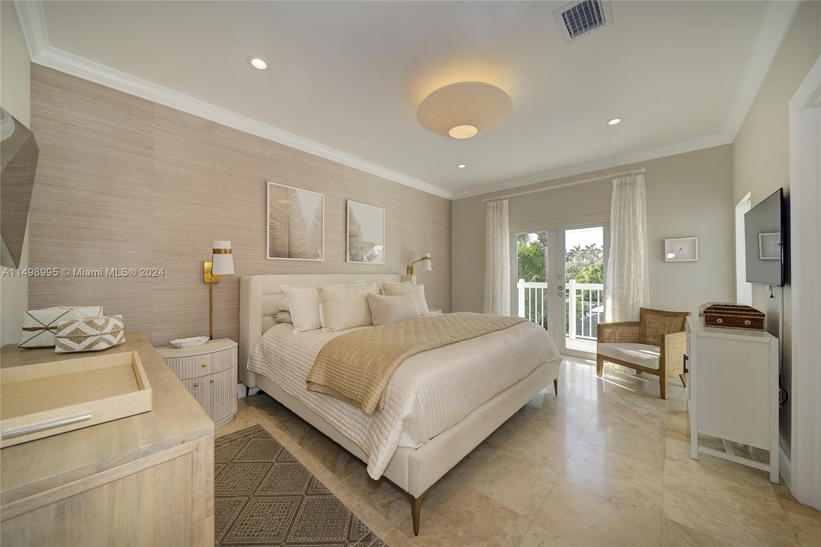 668 Fernwood Road, Unit 2 Key Biscayne, FL 33149 - Photo 26 of 43
