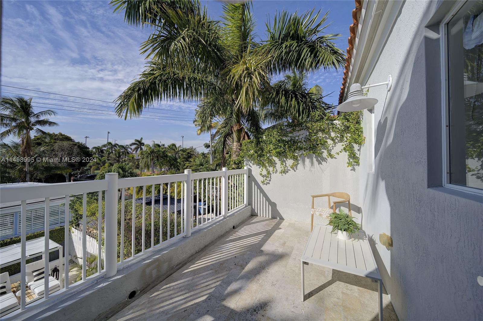 668 Fernwood Road, Unit 2 Key Biscayne, FL 33149 - Photo 33 of 43