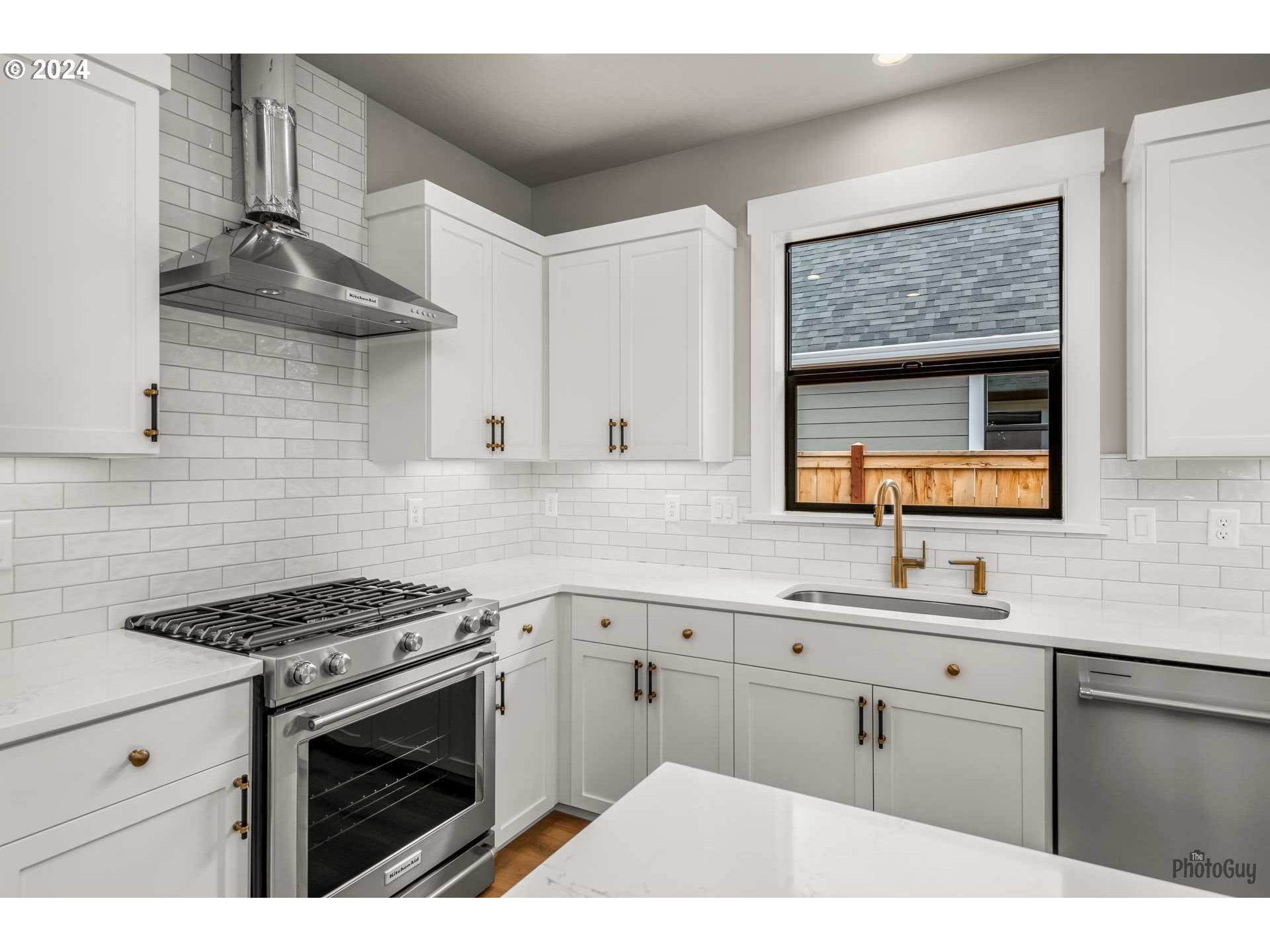 32752 Coburg Road Eugene, OR 97408 - Photo 11 of 38 Gallery Image 11