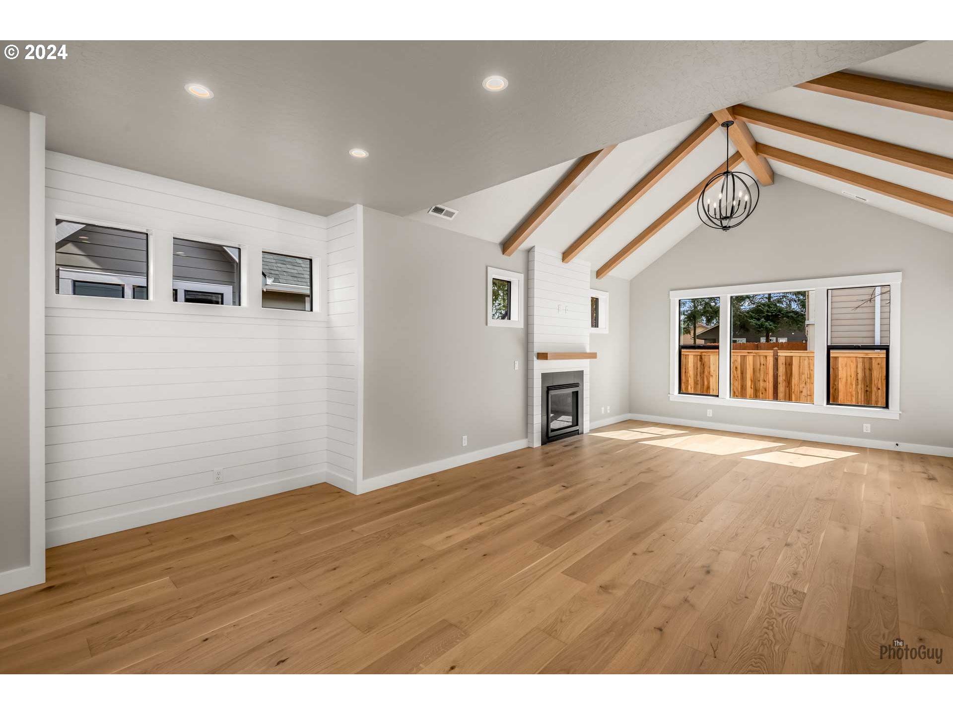 32752 Coburg Road Eugene, OR 97408 - Photo 18 of 38 Gallery Image 18