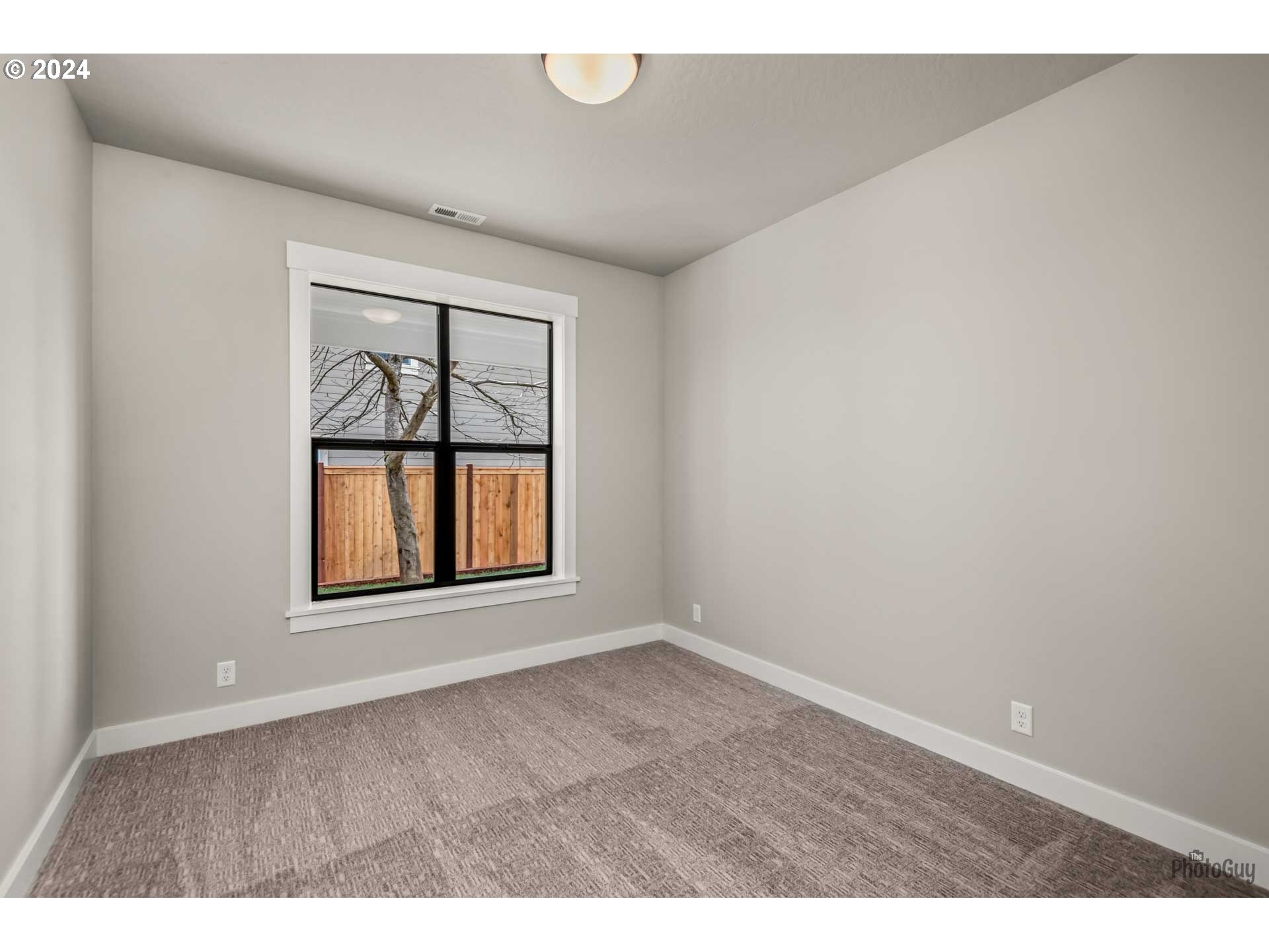 32752 Coburg Road Eugene, OR 97408 - Photo 30 of 38 Gallery Image 30