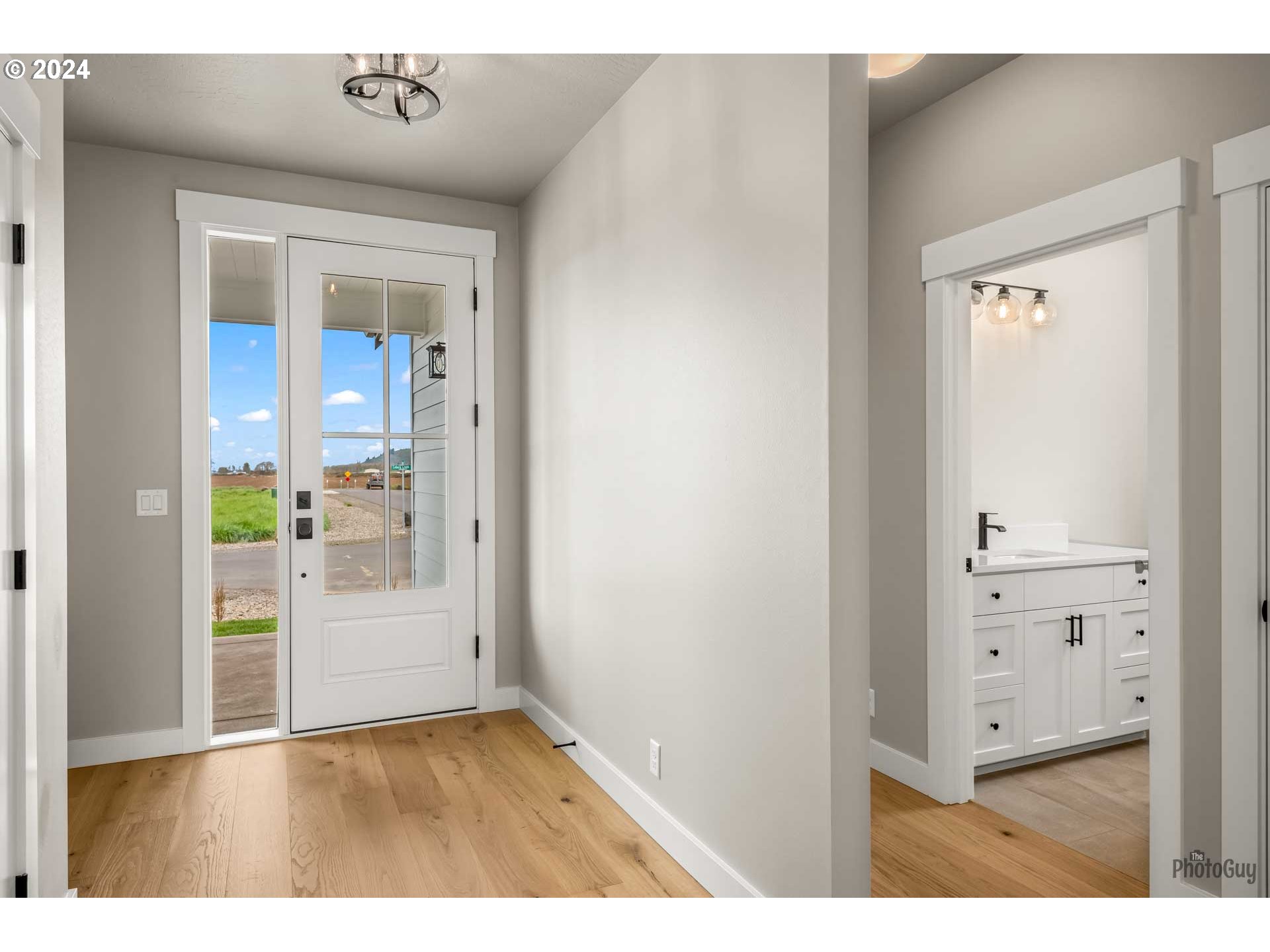 32752 Coburg Road Eugene, OR 97408 - Photo 3 of 38 Gallery Image 3