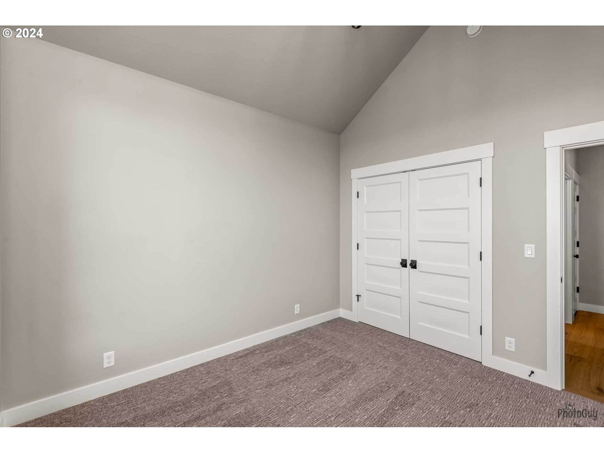 32752 Coburg Road Eugene, OR 97408 - Photo 6 of 38 Gallery Image 6