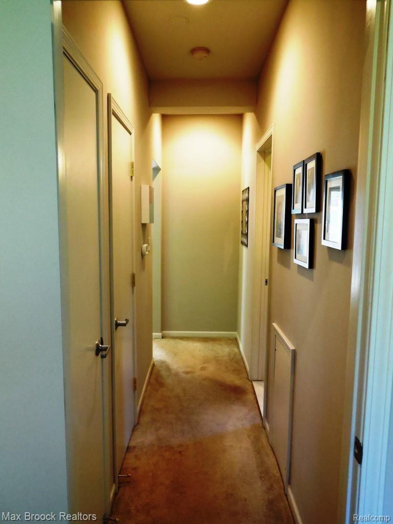 69 Amherst Road Pleasant Ridge, MI 48069 - Photo 18 of 27 Bedroom Hallway