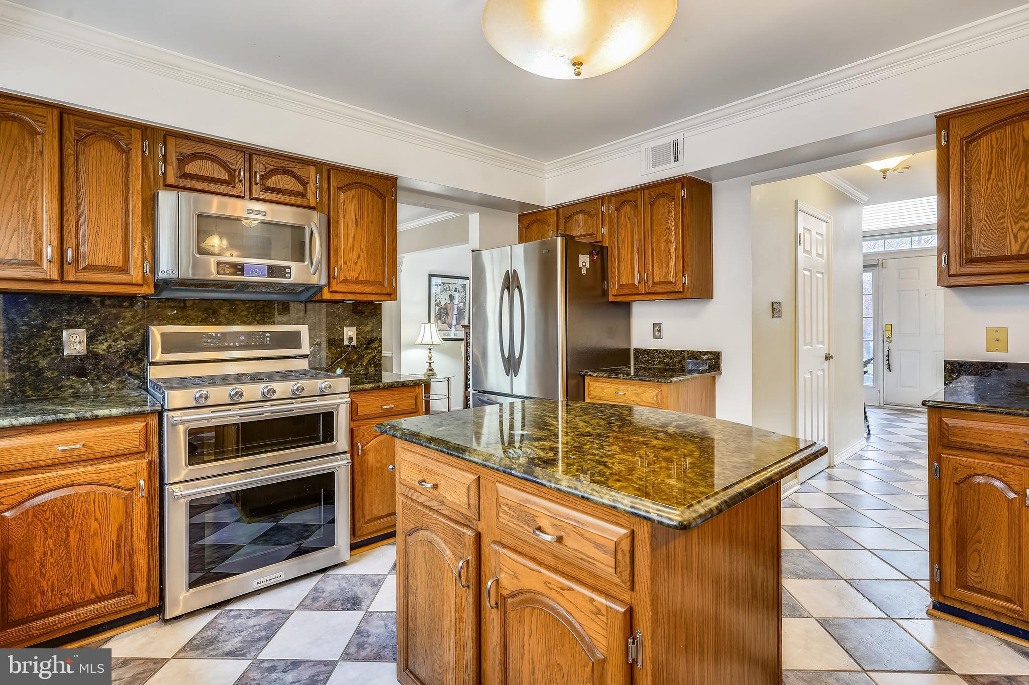 9506 Retriever Road Burke, VA 22015 - Photo 7 of 34