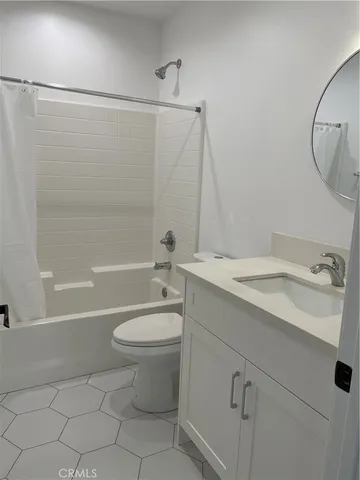 $2,500 | 6826 Newell Street, Unit B, Huntington Park, CA 90255