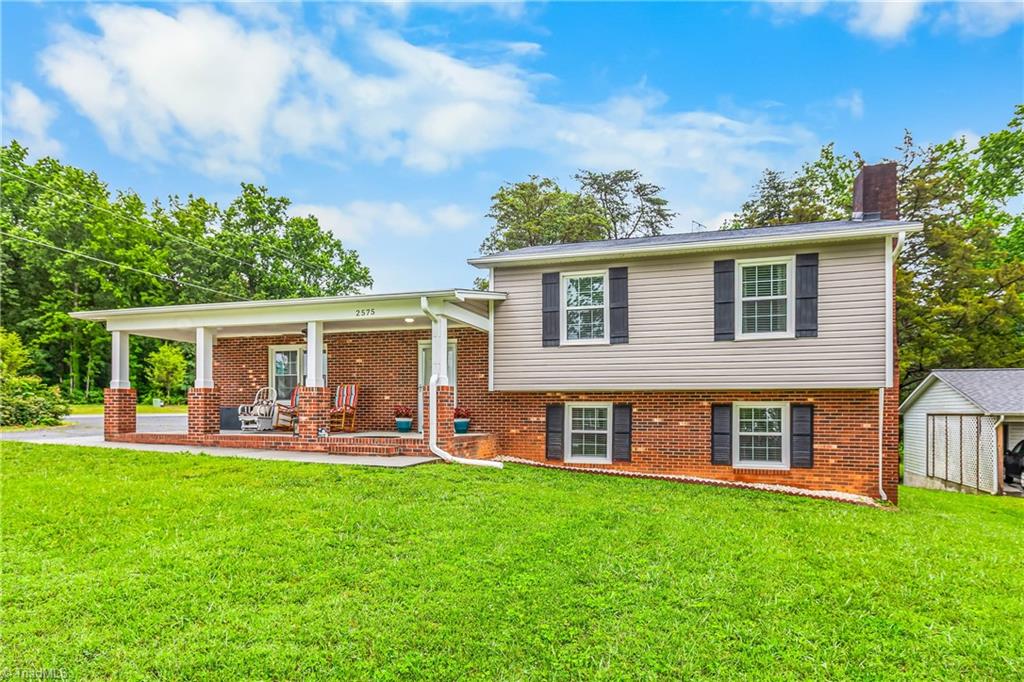 2575 Wood Valley Road Winston-Salem, NC 27106 - Photo 3 of 40 Gallery Image 3