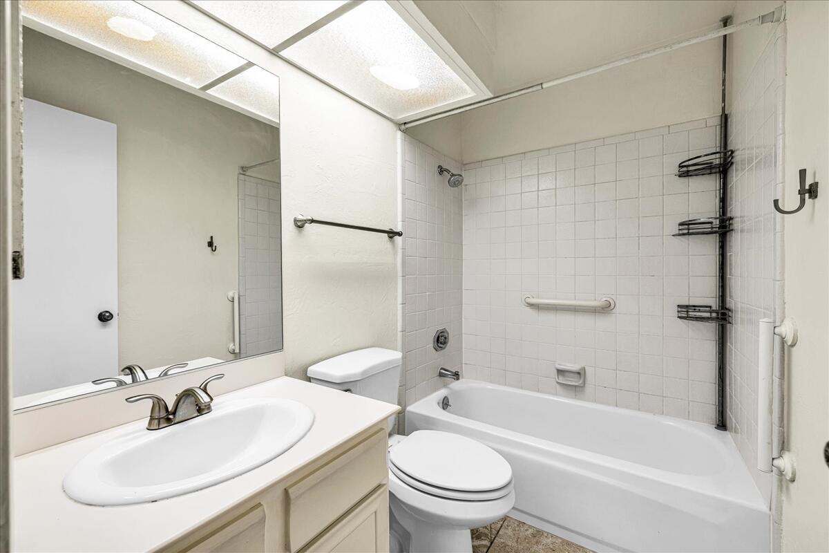 1050 Ramon Road, Unit 119 Palm Springs, CA 92264 - Photo 20 of 69 20-27
