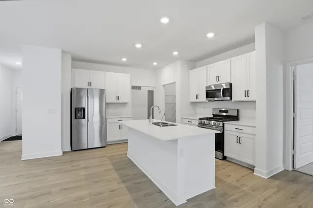 $320,280 | 5258 Foxley Pk Lane, Avon, IN 46123