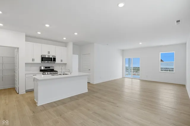 $320,280 | 5258 Foxley Pk Lane, Avon, IN 46123