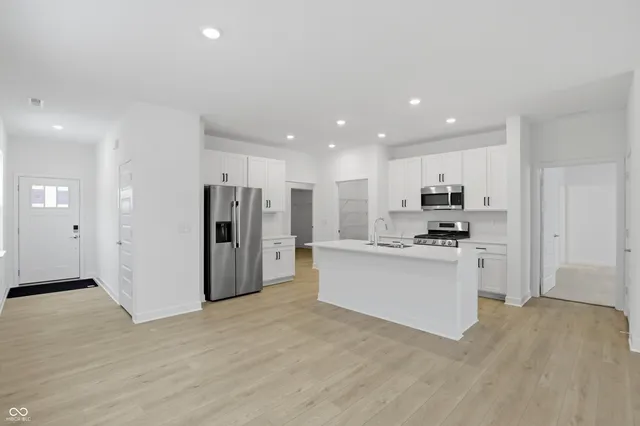 $320,280 | 5258 Foxley Pk Lane, Avon, IN 46123