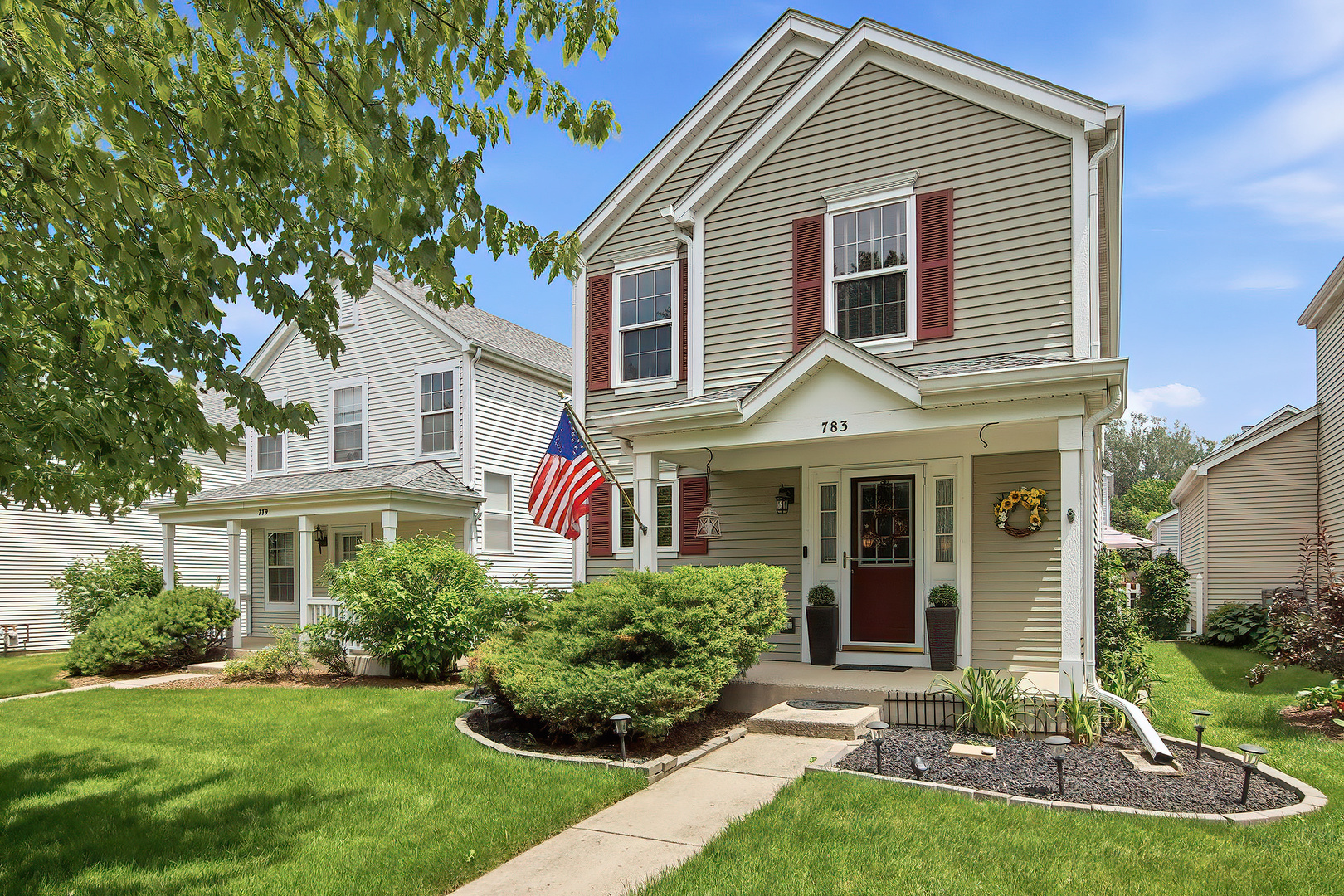 783 Manor Road Crystal Lake, IL 60014 - Photo 1 of 35