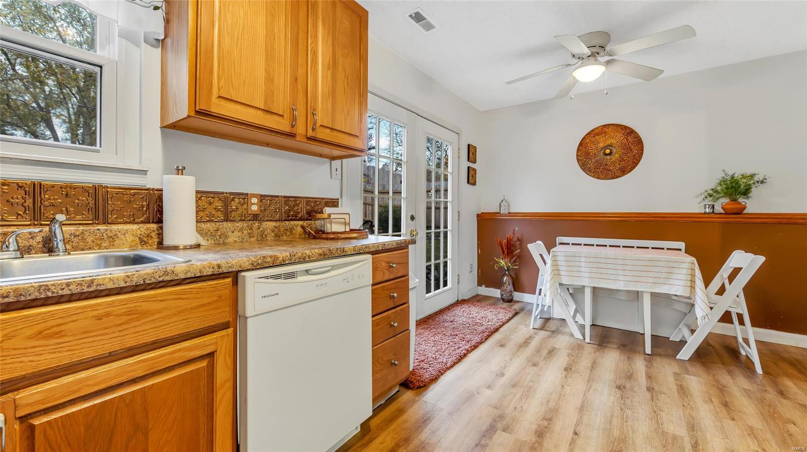 306 Della Drive St. Peters, MO 63376 - Photo 9 of 24